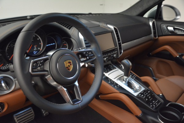 Used 2016 Porsche Cayenne Turbo for sale Sold at Maserati of Greenwich in Greenwich CT 06830 21