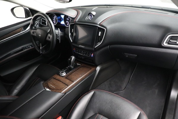 Used 2017 Maserati Ghibli S Q4 for sale $44,900 at Maserati of Greenwich in Greenwich CT 06830 21