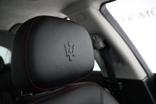 Used 2017 Maserati Ghibli S Q4 for sale $44,900 at Maserati of Greenwich in Greenwich CT 06830 27