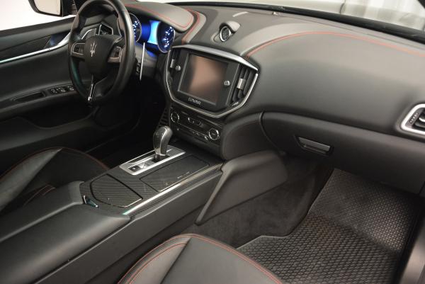 Used 2015 Maserati Ghibli S Q4 for sale Sold at Maserati of Greenwich in Greenwich CT 06830 18
