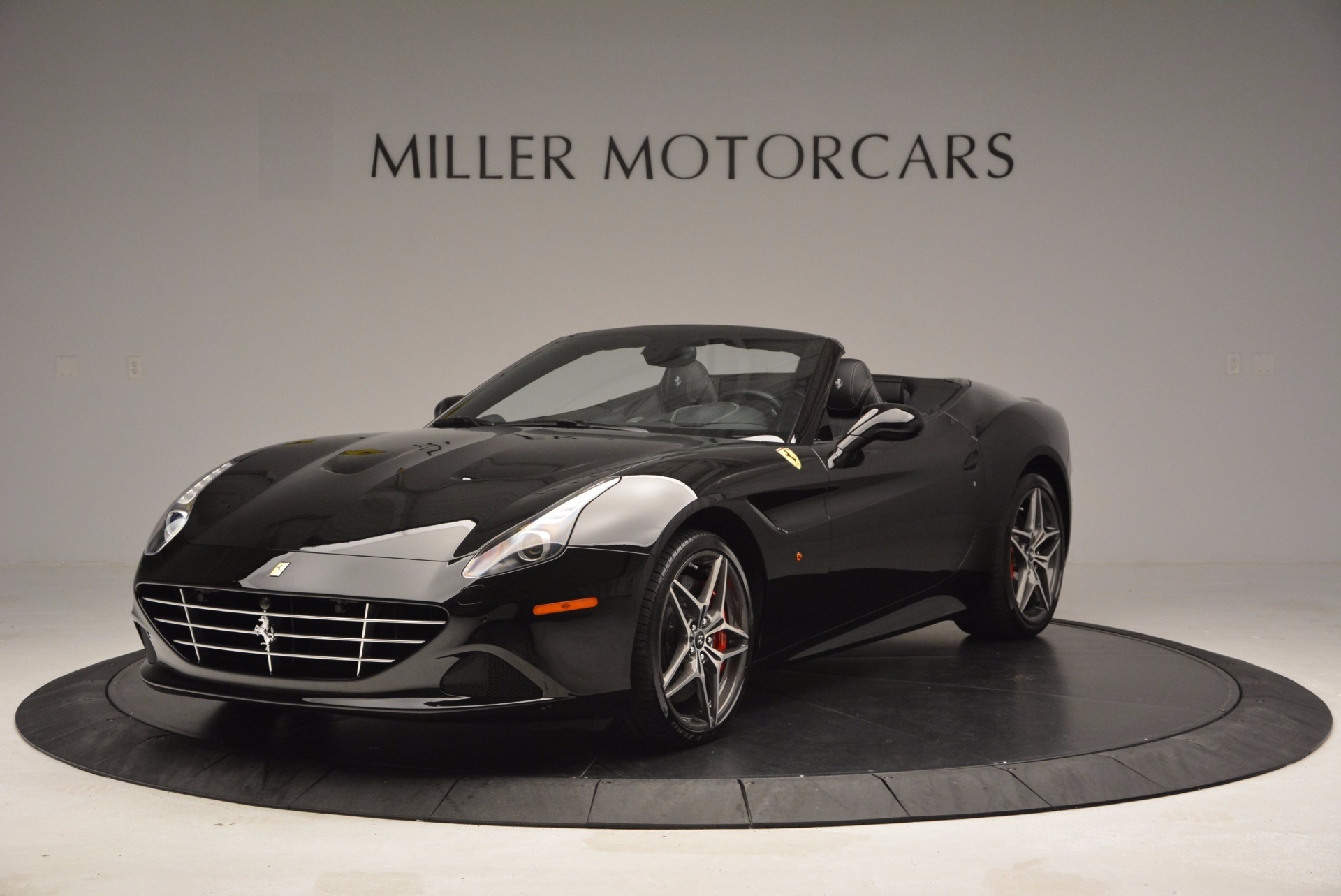 Used 2015 Ferrari California T for sale Sold at Maserati of Greenwich in Greenwich CT 06830 1