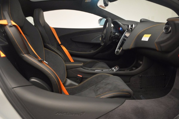 Used 2017 McLaren 570 GT for sale $169,900 at Maserati of Greenwich in Greenwich CT 06830 19