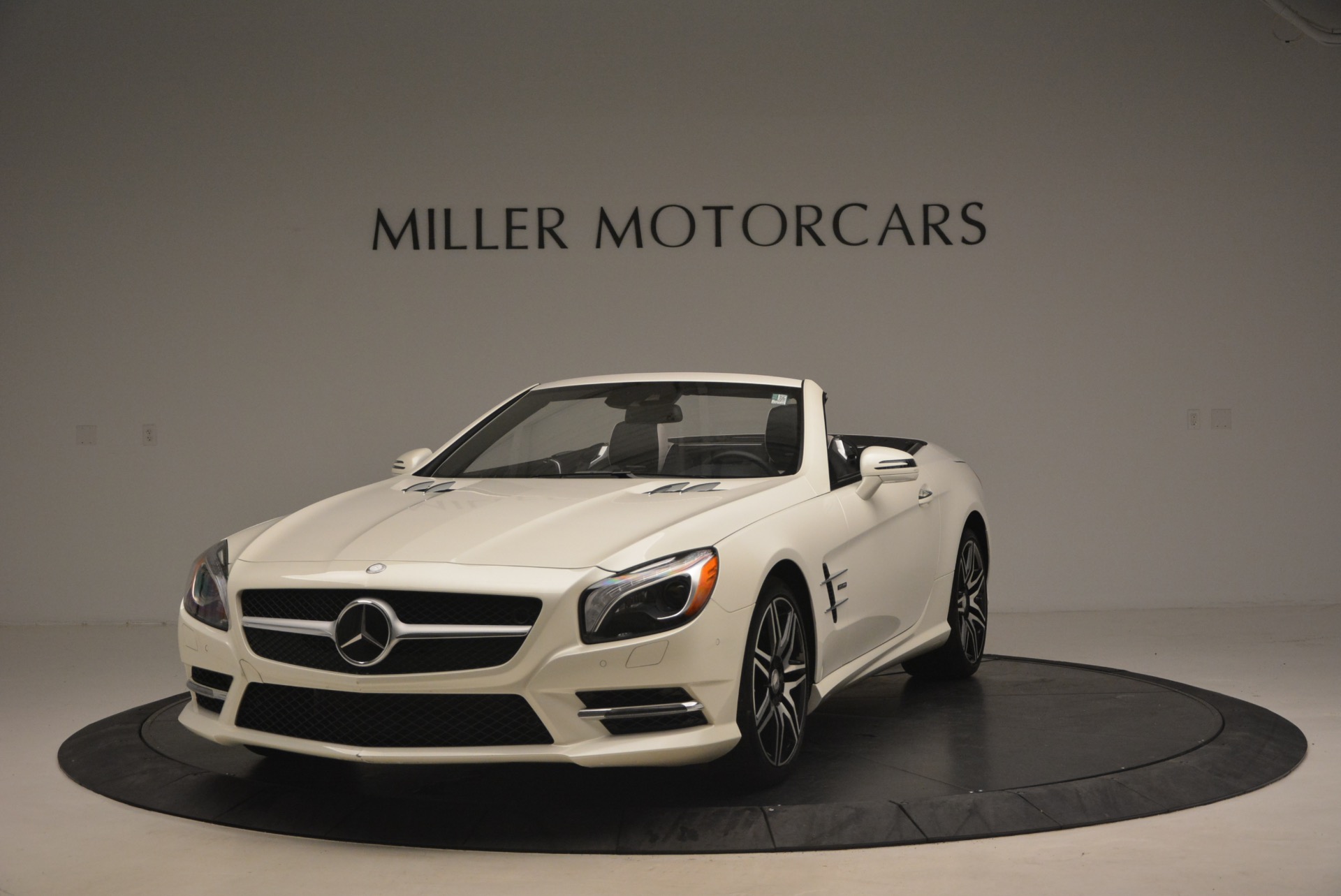 Used 2015 Mercedes-Benz SL-Class SL 550 for sale Sold at Maserati of Greenwich in Greenwich CT 06830 1