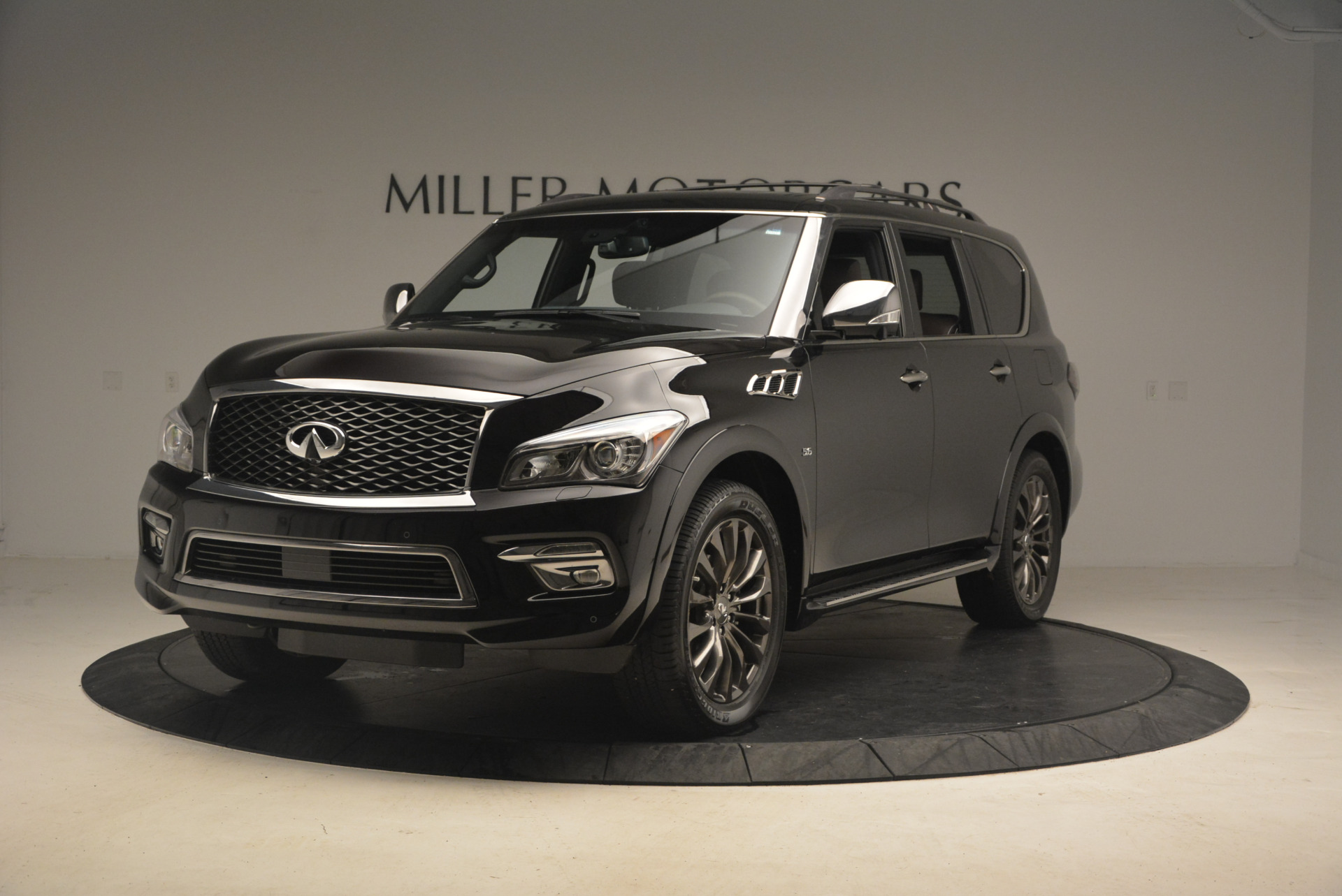 Used 2015 INFINITI QX80 Limited 4WD for sale Sold at Maserati of Greenwich in Greenwich CT 06830 1