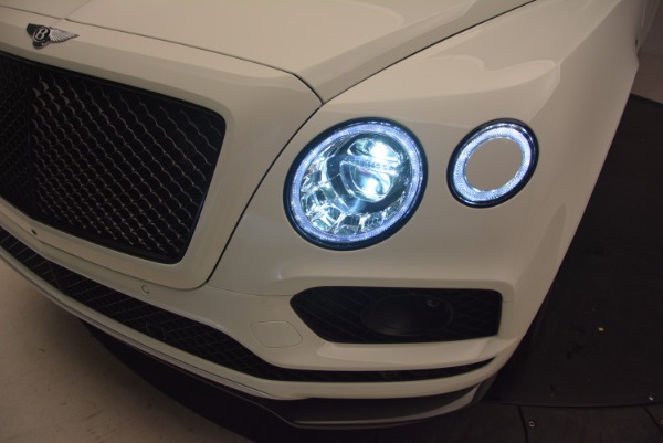 Used 2018 Bentley Bentayga Black Edition for sale Sold at Maserati of Greenwich in Greenwich CT 06830 17