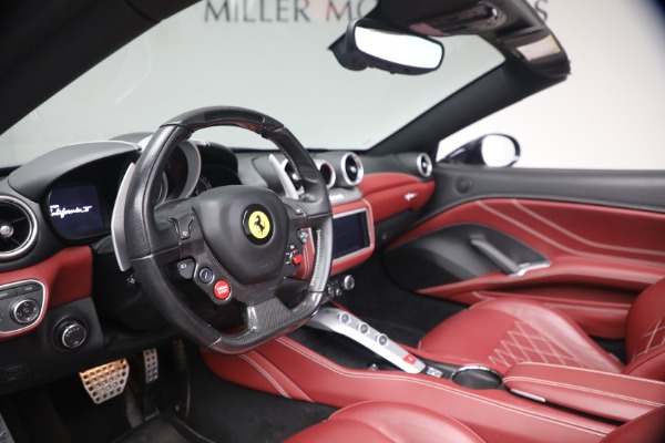 Used 2016 Ferrari California T for sale $119,900 at Maserati of Greenwich in Greenwich CT 06830 13