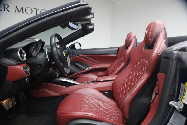 Used 2016 Ferrari California T for sale $119,900 at Maserati of Greenwich in Greenwich CT 06830 14