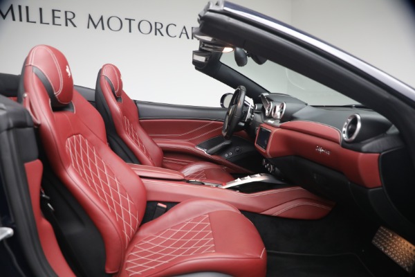 Used 2016 Ferrari California T for sale $119,900 at Maserati of Greenwich in Greenwich CT 06830 17