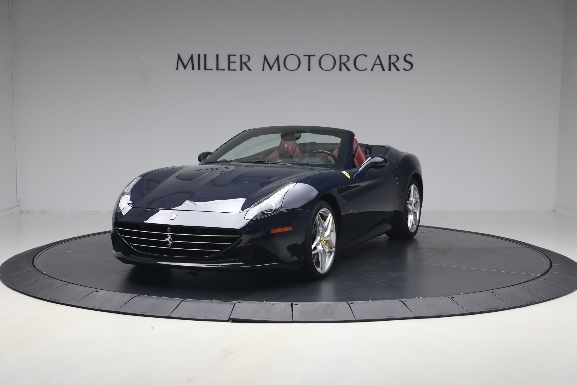 Used 2016 Ferrari California T for sale $119,900 at Maserati of Greenwich in Greenwich CT 06830 1