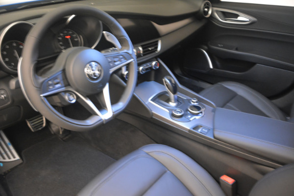 New 2017 Alfa Romeo Giulia Q4 for sale Sold at Maserati of Greenwich in Greenwich CT 06830 15
