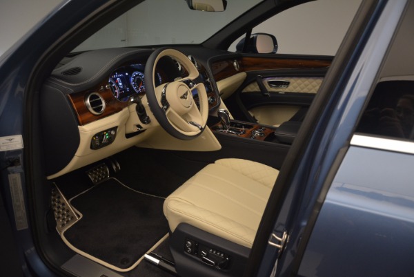 New 2018 Bentley Bentayga for sale Sold at Maserati of Greenwich in Greenwich CT 06830 22