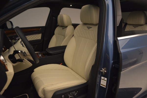New 2018 Bentley Bentayga for sale Sold at Maserati of Greenwich in Greenwich CT 06830 24