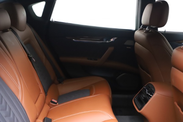 Used 2017 Maserati Quattroporte SQ4 GranLusso/ Zegna for sale $62,900 at Maserati of Greenwich in Greenwich CT 06830 23