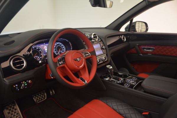 Used 2018 Bentley Bentayga W12 Signature for sale Sold at Maserati of Greenwich in Greenwich CT 06830 23