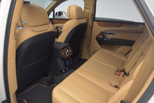 New 2018 Bentley Bentayga W12 Signature for sale Sold at Maserati of Greenwich in Greenwich CT 06830 21