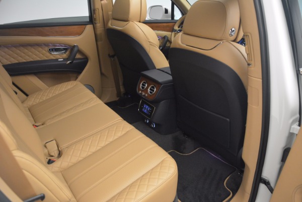 New 2018 Bentley Bentayga W12 Signature for sale Sold at Maserati of Greenwich in Greenwich CT 06830 24