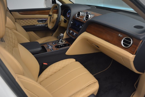 New 2018 Bentley Bentayga W12 Signature for sale Sold at Maserati of Greenwich in Greenwich CT 06830 27