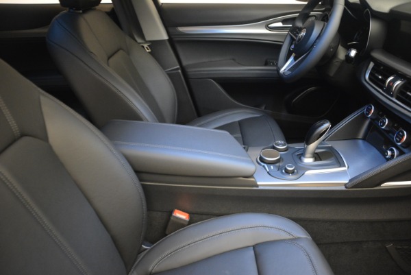 New 2018 Alfa Romeo Stelvio Sport Q4 for sale Sold at Maserati of Greenwich in Greenwich CT 06830 21