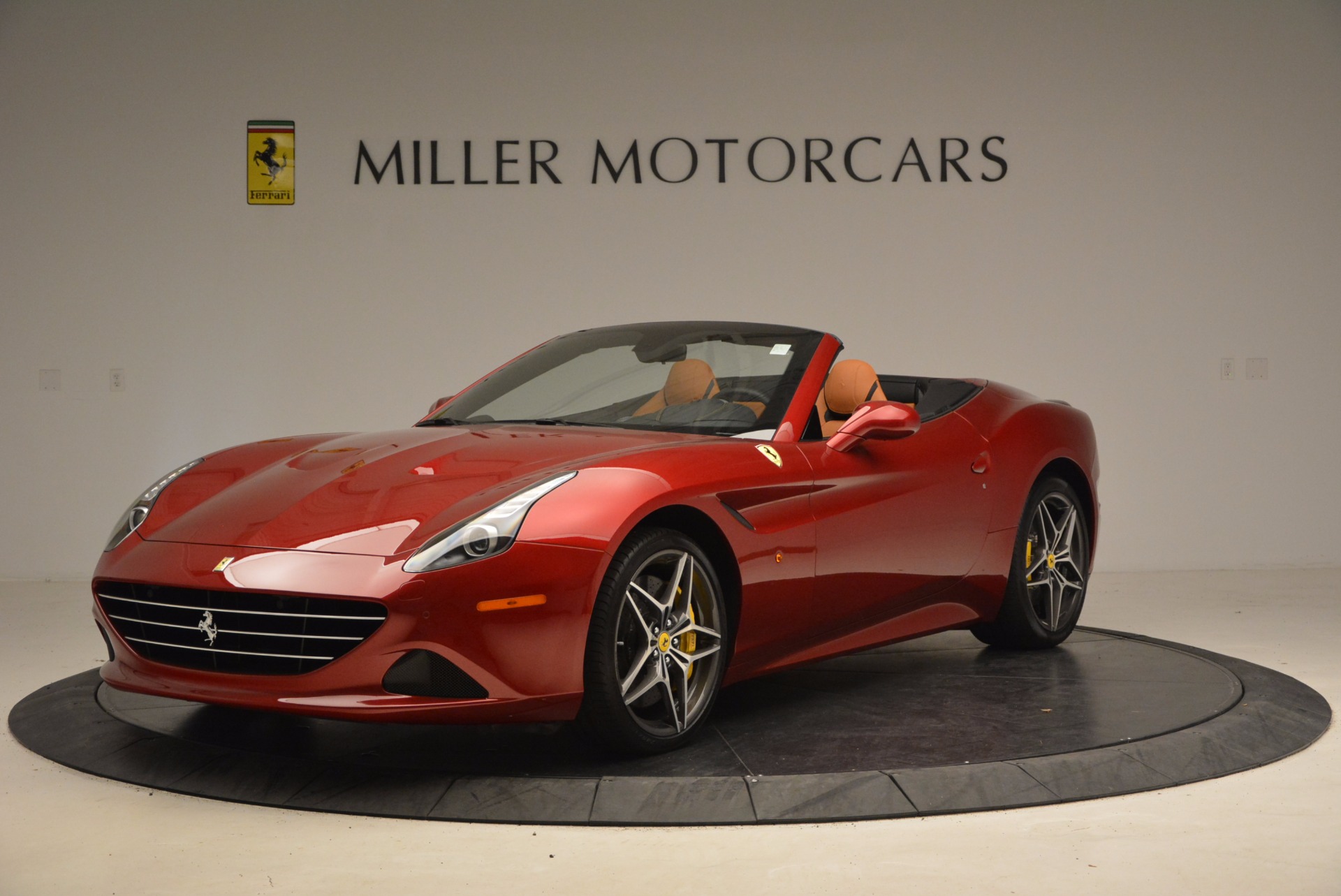 Used 2017 Ferrari California T for sale Sold at Maserati of Greenwich in Greenwich CT 06830 1