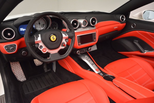 Used 2017 Ferrari California T for sale Sold at Maserati of Greenwich in Greenwich CT 06830 25