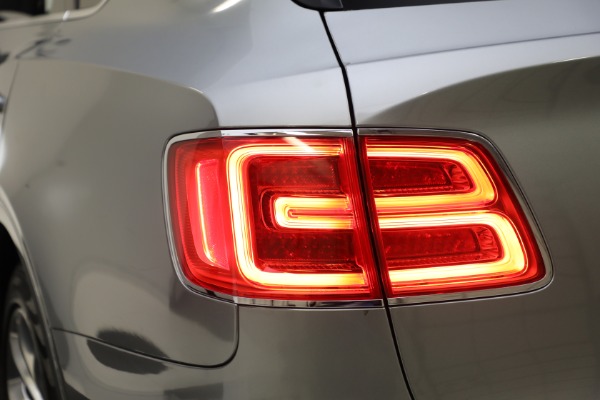 Used 2018 Bentley Bentayga W12 Signature Edition for sale Sold at Maserati of Greenwich in Greenwich CT 06830 16
