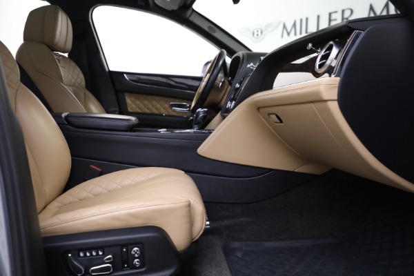 Used 2018 Bentley Bentayga W12 Signature Edition for sale Sold at Maserati of Greenwich in Greenwich CT 06830 22
