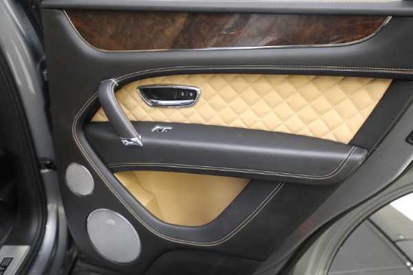 Used 2018 Bentley Bentayga W12 Signature Edition for sale Sold at Maserati of Greenwich in Greenwich CT 06830 28