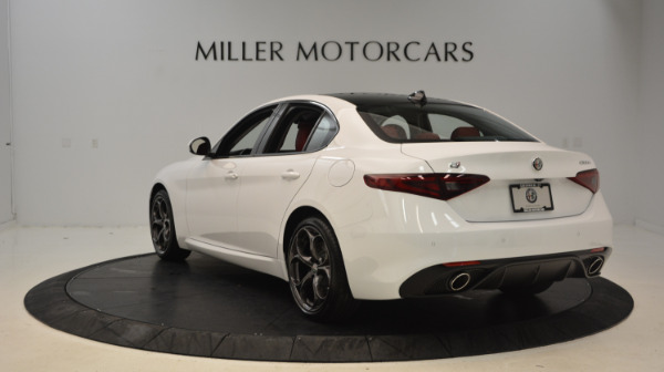 New 2017 Alfa Romeo Giulia Ti Sport Q4 for sale Sold at Maserati of Greenwich in Greenwich CT 06830 5