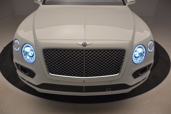 Used 2018 Bentley Bentayga Onyx for sale $159,900 at Maserati of Greenwich in Greenwich CT 06830 14