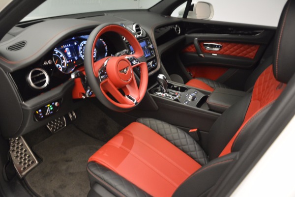 Used 2018 Bentley Bentayga Onyx for sale $159,900 at Maserati of Greenwich in Greenwich CT 06830 18