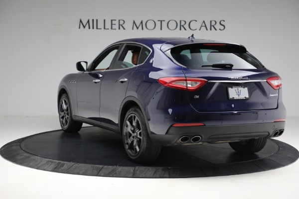 Used 2018 Maserati Levante Q4 for sale Sold at Maserati of Greenwich in Greenwich CT 06830 5