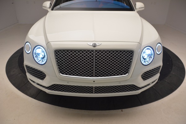 Used 2018 Bentley Bentayga Signature for sale Sold at Maserati of Greenwich in Greenwich CT 06830 17