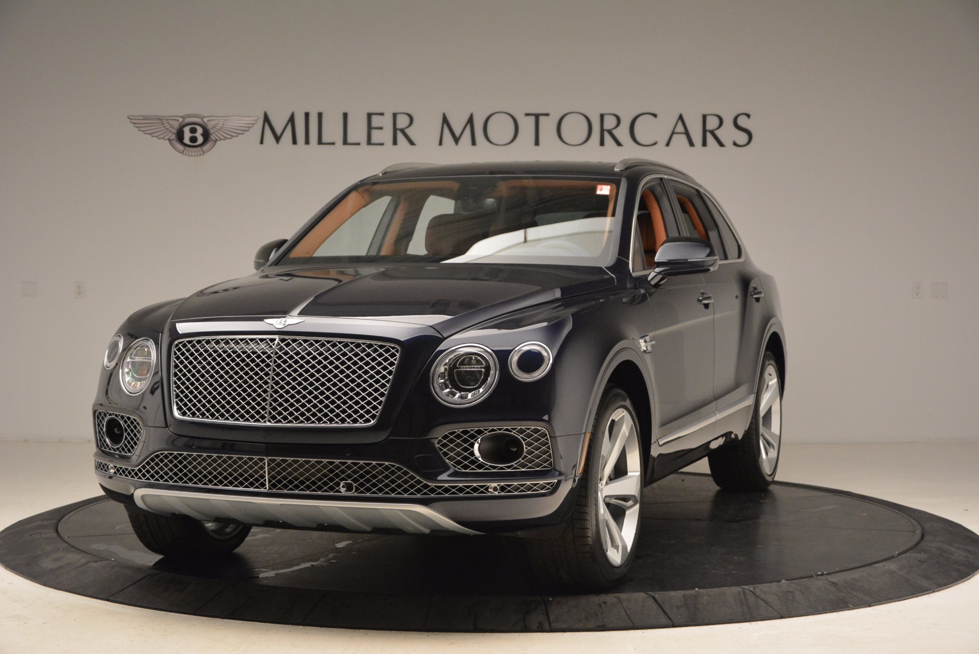 Used 2018 Bentley Bentayga W12 Signature for sale Sold at Maserati of Greenwich in Greenwich CT 06830 1