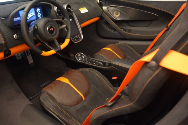 Used 2018 McLaren 570S Spider for sale Sold at Maserati of Greenwich in Greenwich CT 06830 25