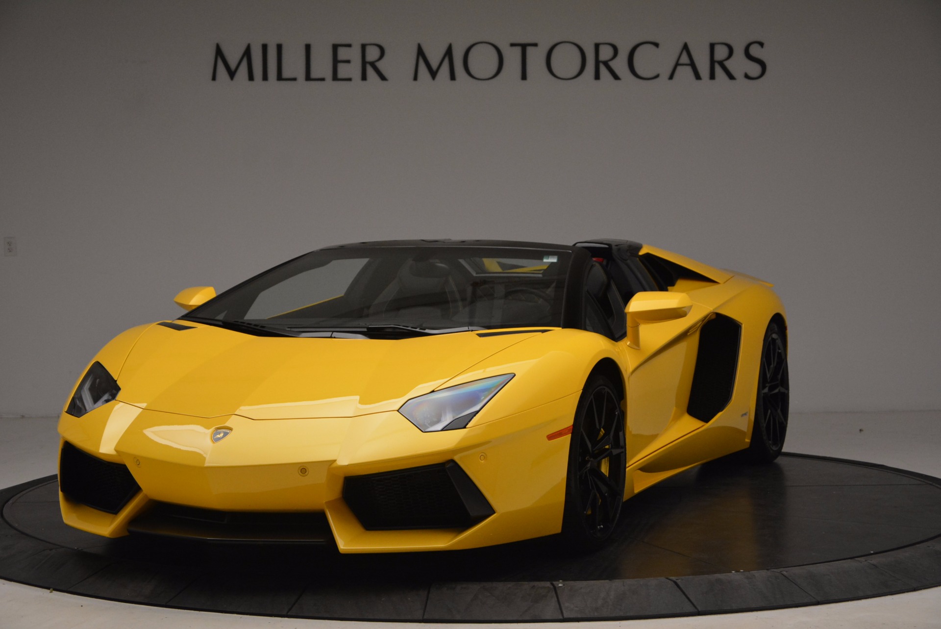 Used 2015 Lamborghini Aventador LP 700-4 Roadster for sale Sold at Maserati of Greenwich in Greenwich CT 06830 1