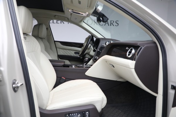 Used 2018 Bentley Bentayga Signature Edition for sale Sold at Maserati of Greenwich in Greenwich CT 06830 21