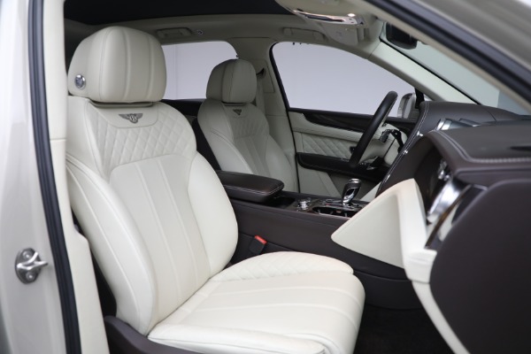 Used 2018 Bentley Bentayga Signature Edition for sale Sold at Maserati of Greenwich in Greenwich CT 06830 22