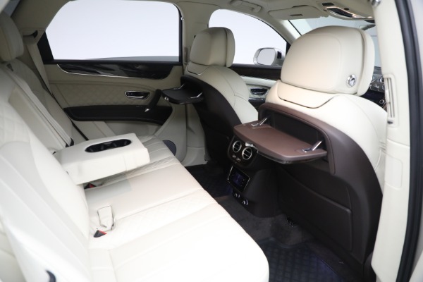Used 2018 Bentley Bentayga Signature Edition for sale Sold at Maserati of Greenwich in Greenwich CT 06830 23