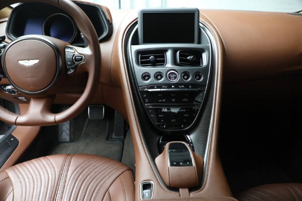 Used 2018 Aston Martin DB11 V12 for sale $127,900 at Maserati of Greenwich in Greenwich CT 06830 19