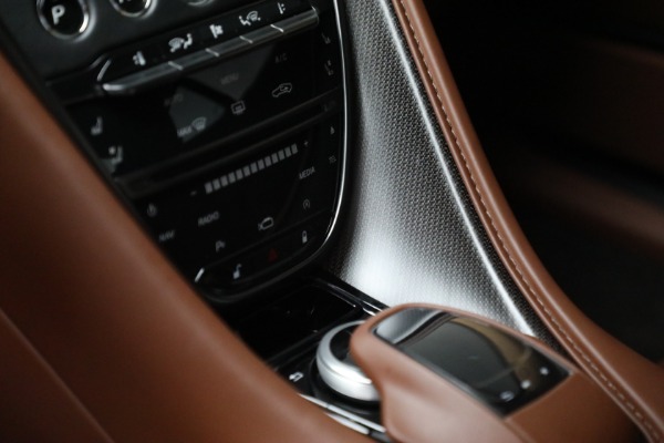 Used 2018 Aston Martin DB11 V12 for sale $127,900 at Maserati of Greenwich in Greenwich CT 06830 21