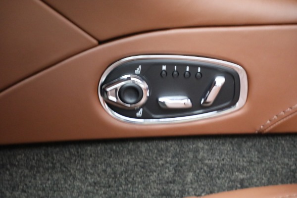 Used 2018 Aston Martin DB11 V12 for sale $127,900 at Maserati of Greenwich in Greenwich CT 06830 23
