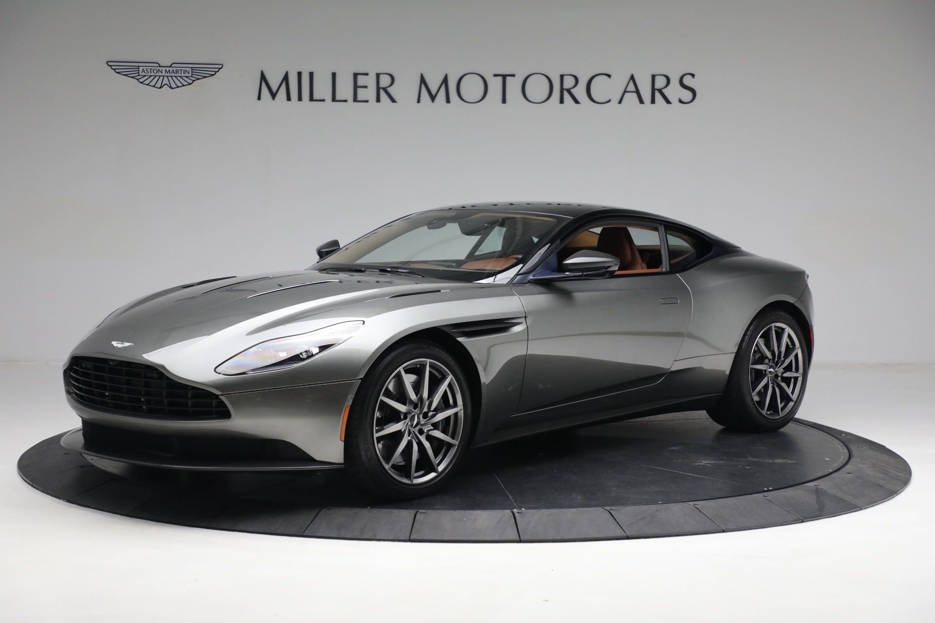 Used 2018 Aston Martin DB11 V12 for sale $127,900 at Maserati of Greenwich in Greenwich CT 06830 1