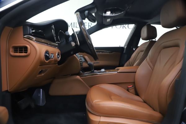 Used 2018 Maserati Quattroporte S Q4 GranLusso for sale Sold at Maserati of Greenwich in Greenwich CT 06830 15