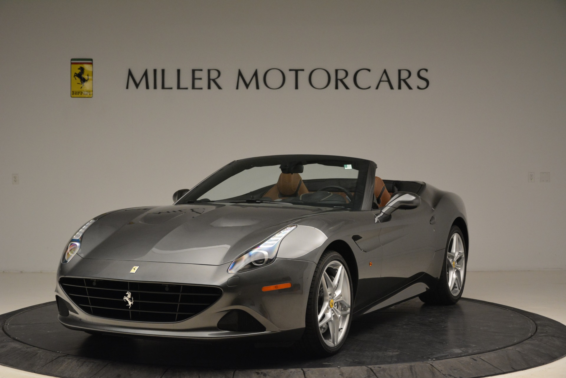 Used 2016 Ferrari California T for sale Sold at Maserati of Greenwich in Greenwich CT 06830 1