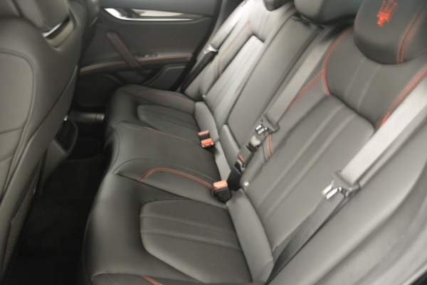 New 2018 Maserati Ghibli SQ4 GranSport Nerissimo for sale Sold at Maserati of Greenwich in Greenwich CT 06830 18