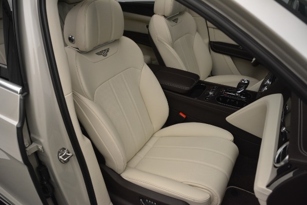 Used 2019 Bentley Bentayga V8 for sale $169,900 at Maserati of Greenwich in Greenwich CT 06830 27
