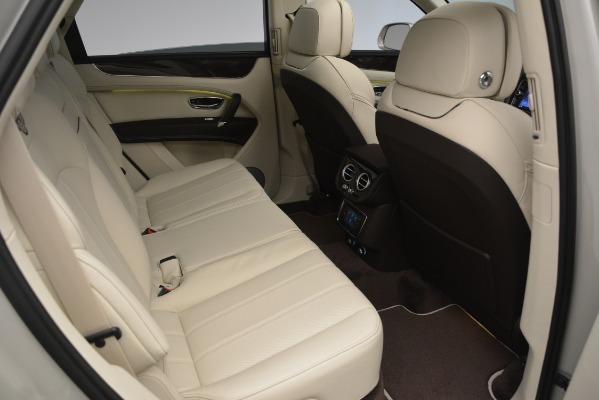 Used 2019 Bentley Bentayga V8 for sale $169,900 at Maserati of Greenwich in Greenwich CT 06830 28