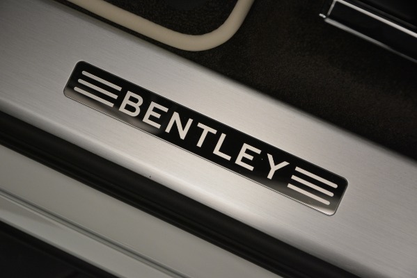 New 2019 Bentley Bentayga V8 for sale Sold at Maserati of Greenwich in Greenwich CT 06830 17