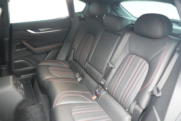 New 2019 Maserati Levante Q4 GranLusso for sale $86,940 at Maserati of Greenwich in Greenwich CT 06830 20