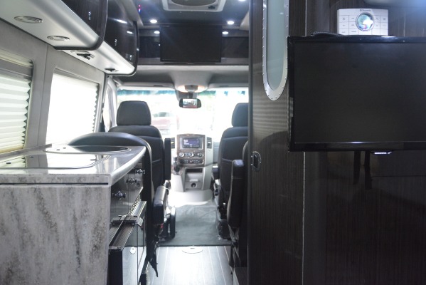 Used 2014 Mercedes-Benz Sprinter 3500 Airstream Lounge Extended for sale Sold at Maserati of Greenwich in Greenwich CT 06830 22